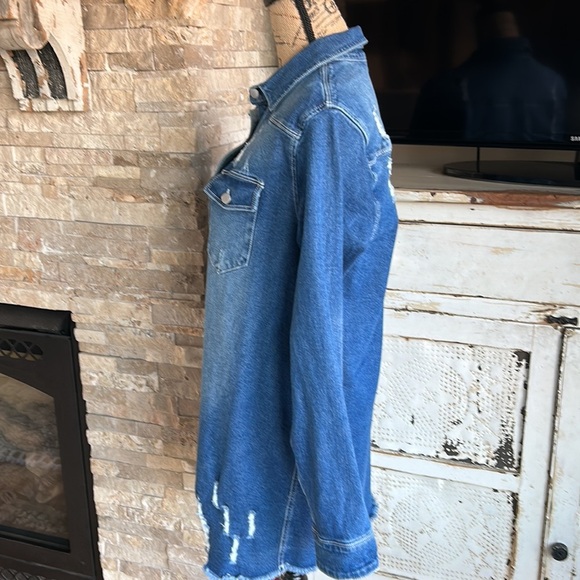 Love Tree Denim long sleeve button down distressed raw hem tunic shirt - Picture 7 of 16
